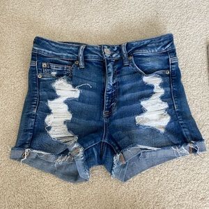 SUPER CUTE AND COMFY HIGH WAISTED AE DEMIN SHORTS